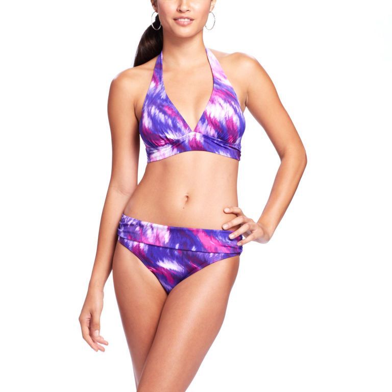 bikini z vijoličnim barvilom
