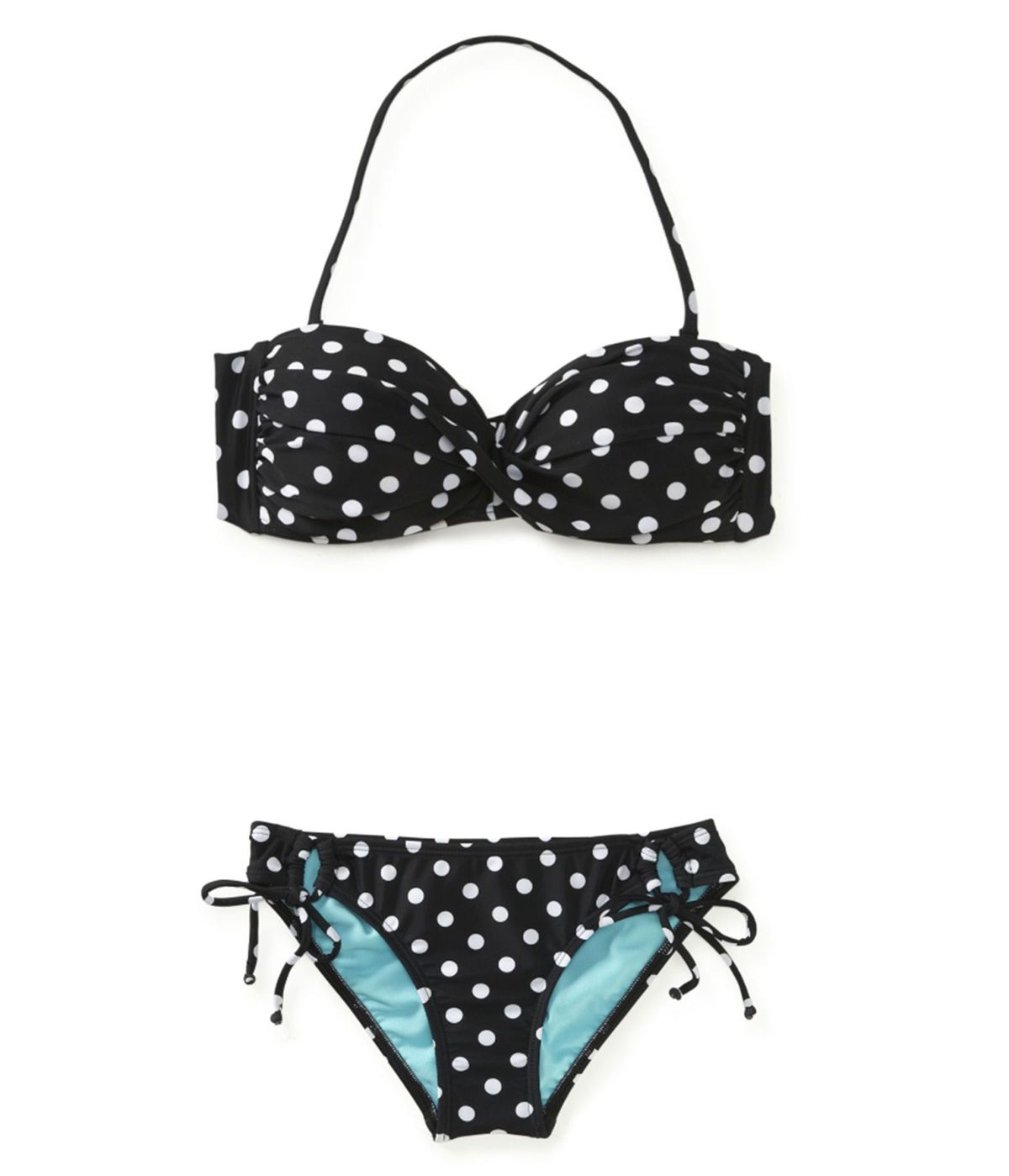 črno-beli bikini na pikice