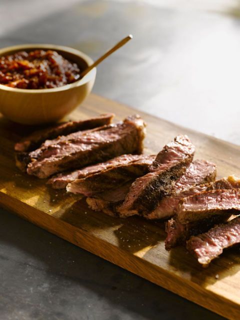 Ribji zrezki z receptom za dimljeno omako Arrabbiata