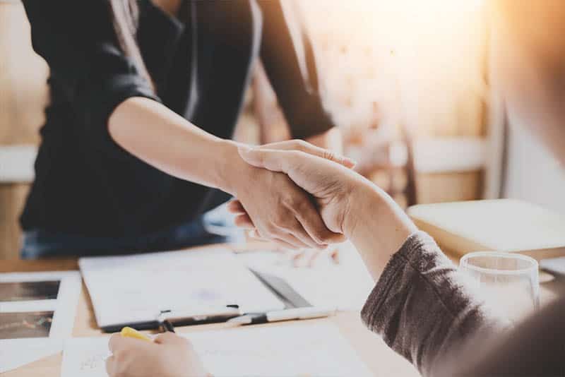 7 cose incredibili che accadono quando smetti di fregarti di ciò che pensano gli altri