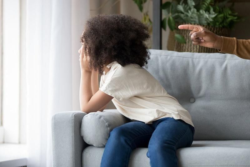 8 papers falsos que interpreta que realment et fan miserable