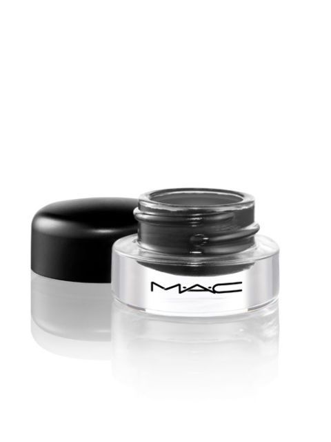 m.a.c Fluidline in schwarzer Spur