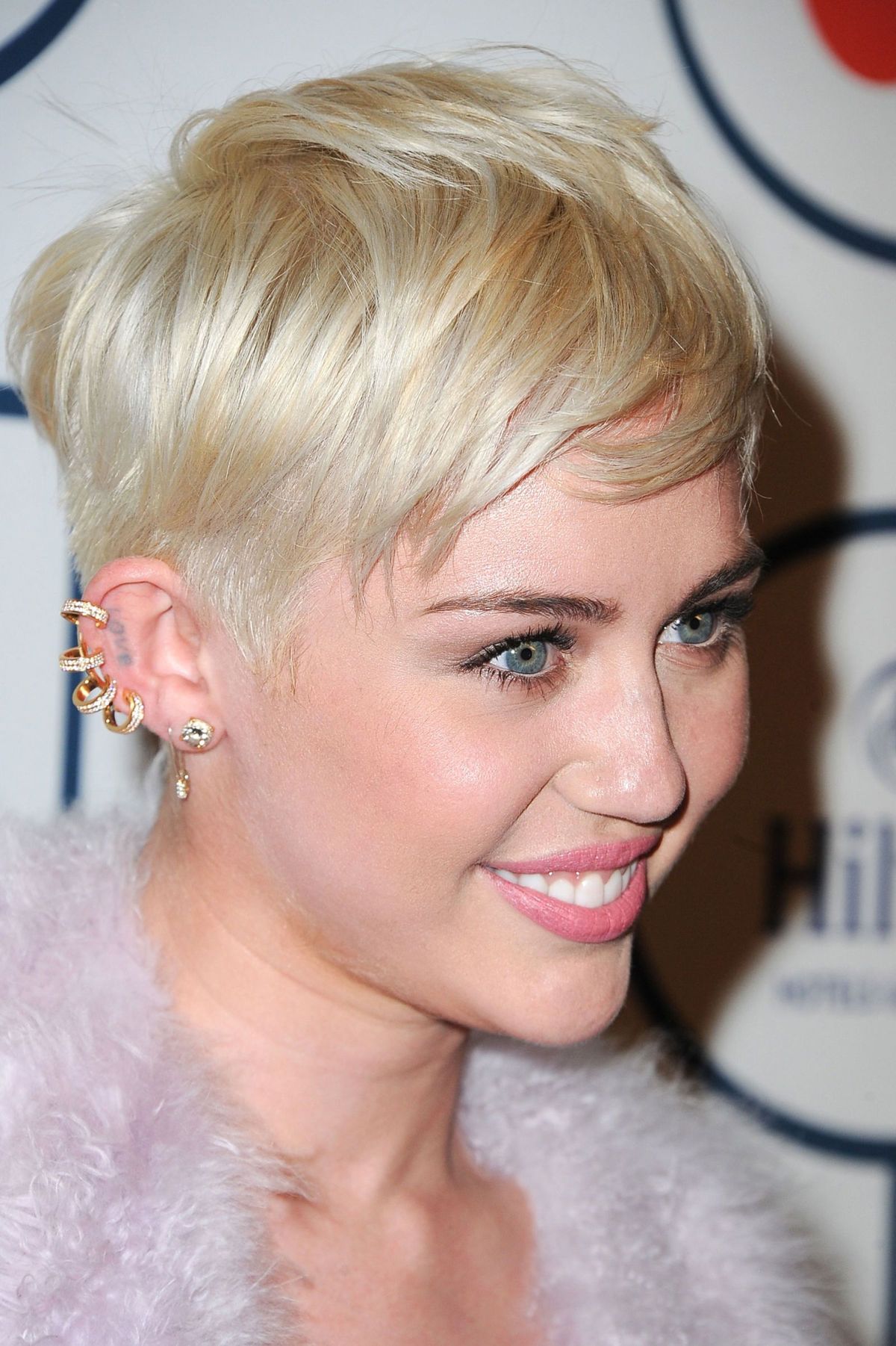 Einfarbig: Miley Cyrus