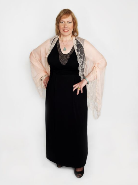 Ärmel, Schulter, Kleid, Textil, Stehend, Gelenk, Schmuck, Abendgarderobe, Stil, Einteiliges Kleidungsstück,