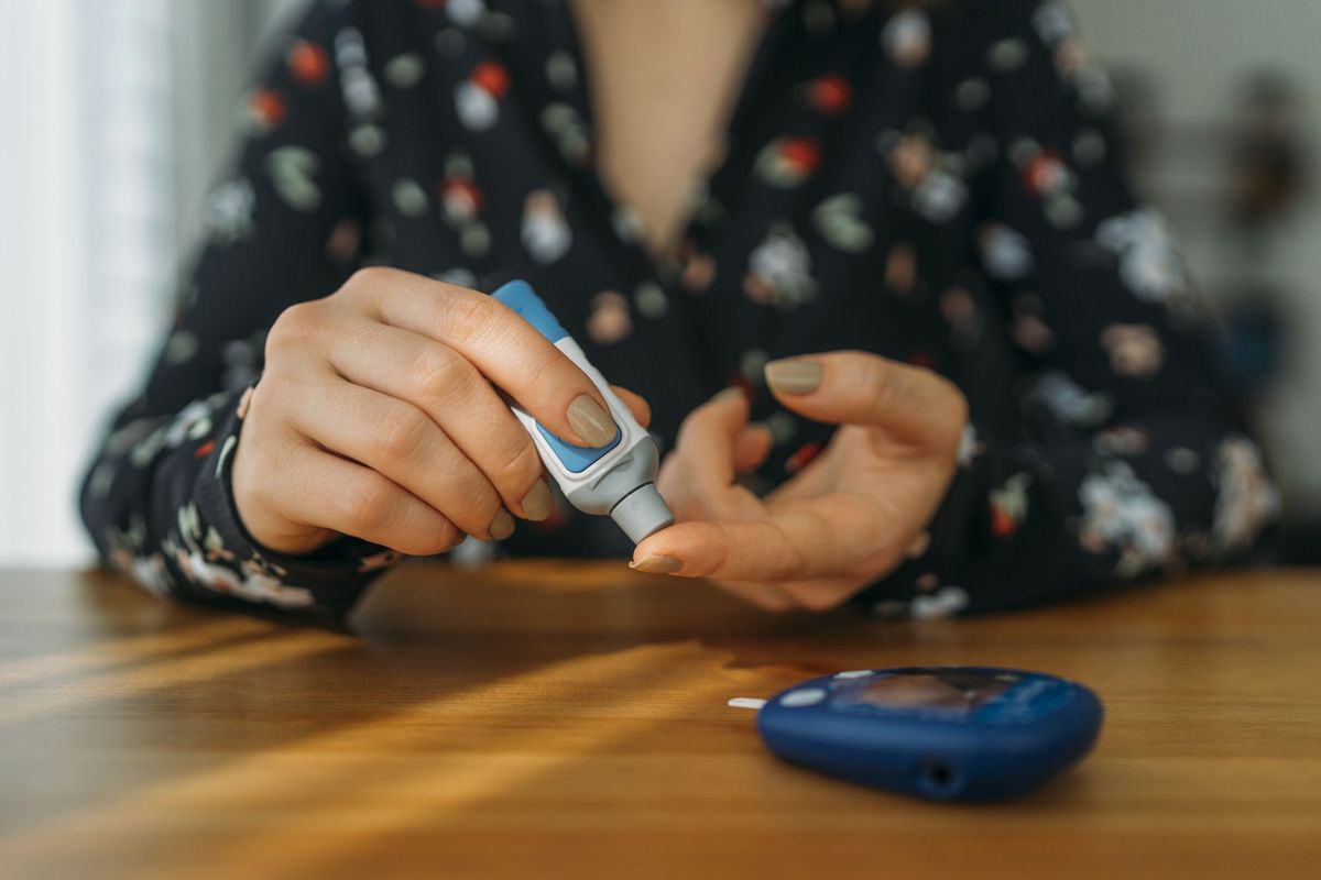 diabetes melakukan pengukuran glukosa darah