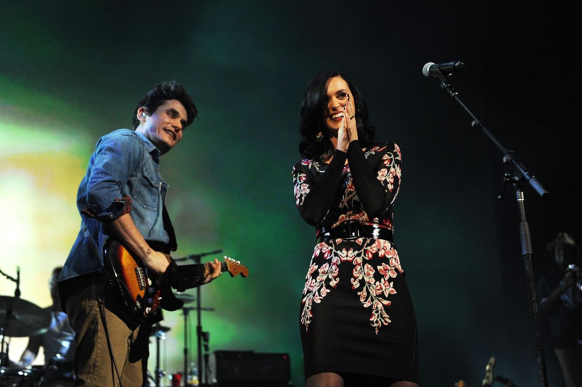 John Mayer účinkuje v Barclays Center
