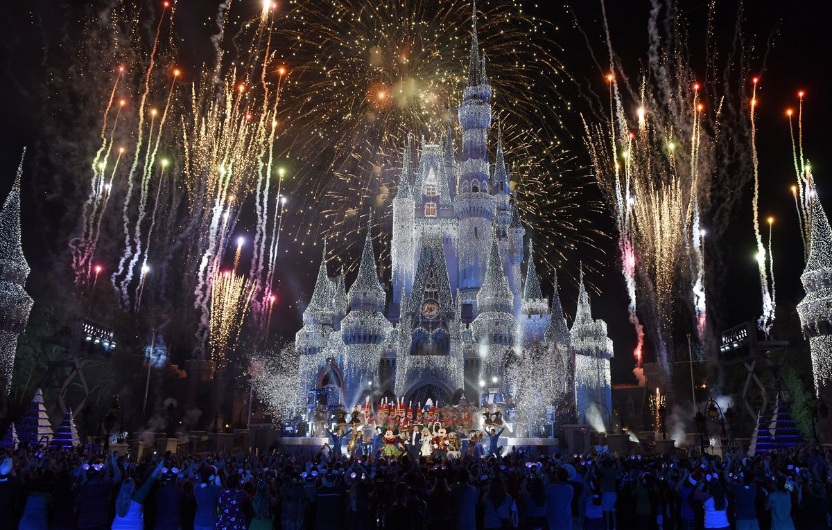 Disney Parks predstavuje sviatok sviatkov Disney Channel