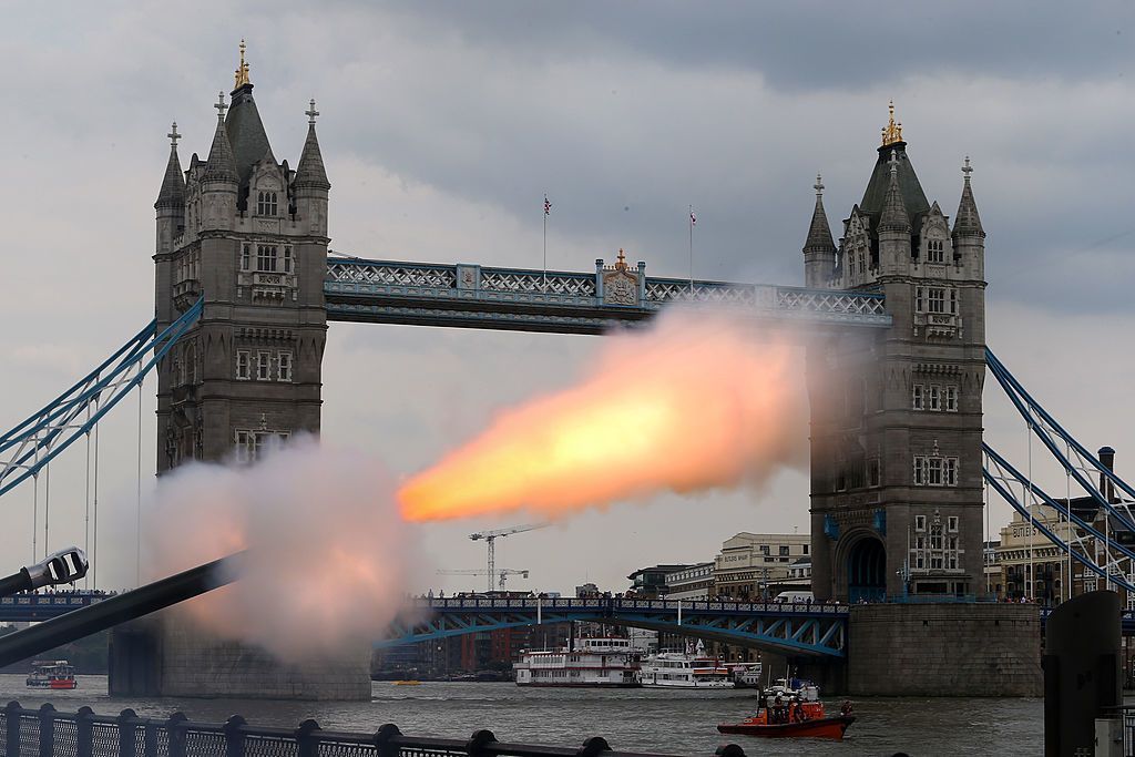 Gun Salut, Torre de Londres