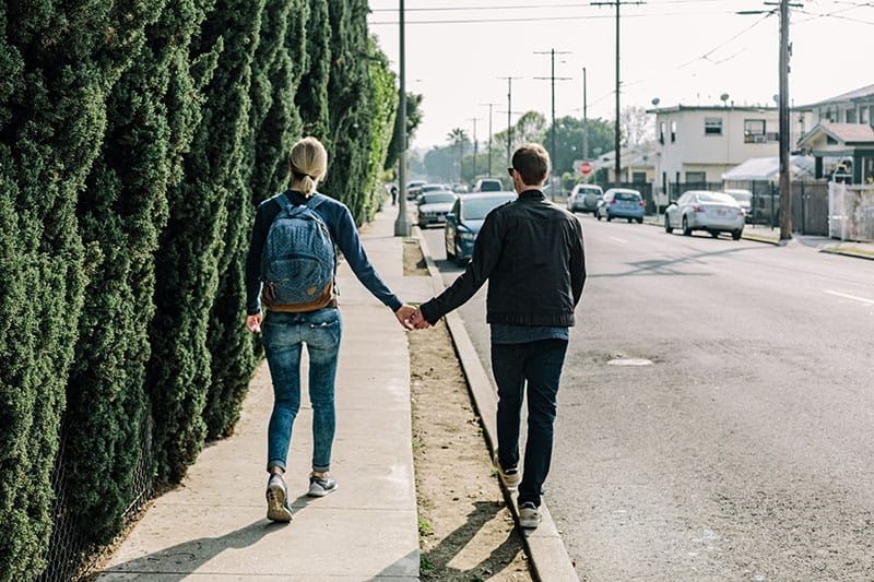 paar hand in hand