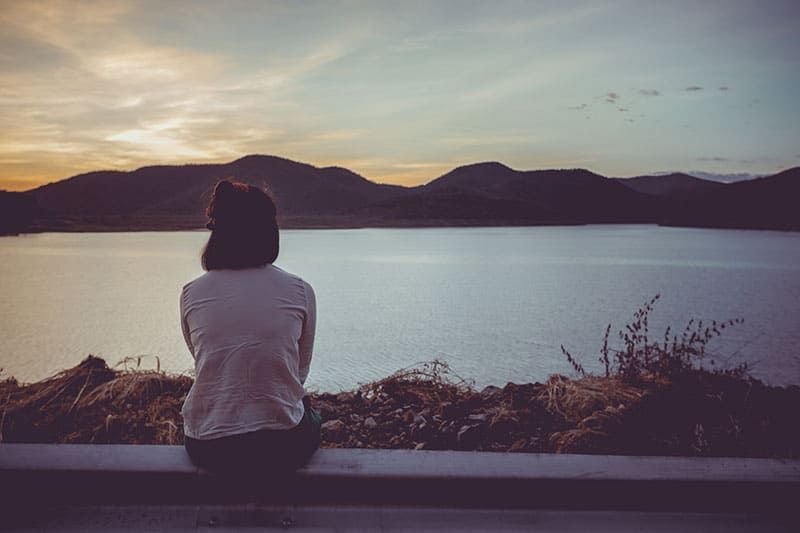 人生を傷つける5つの感情的な絆