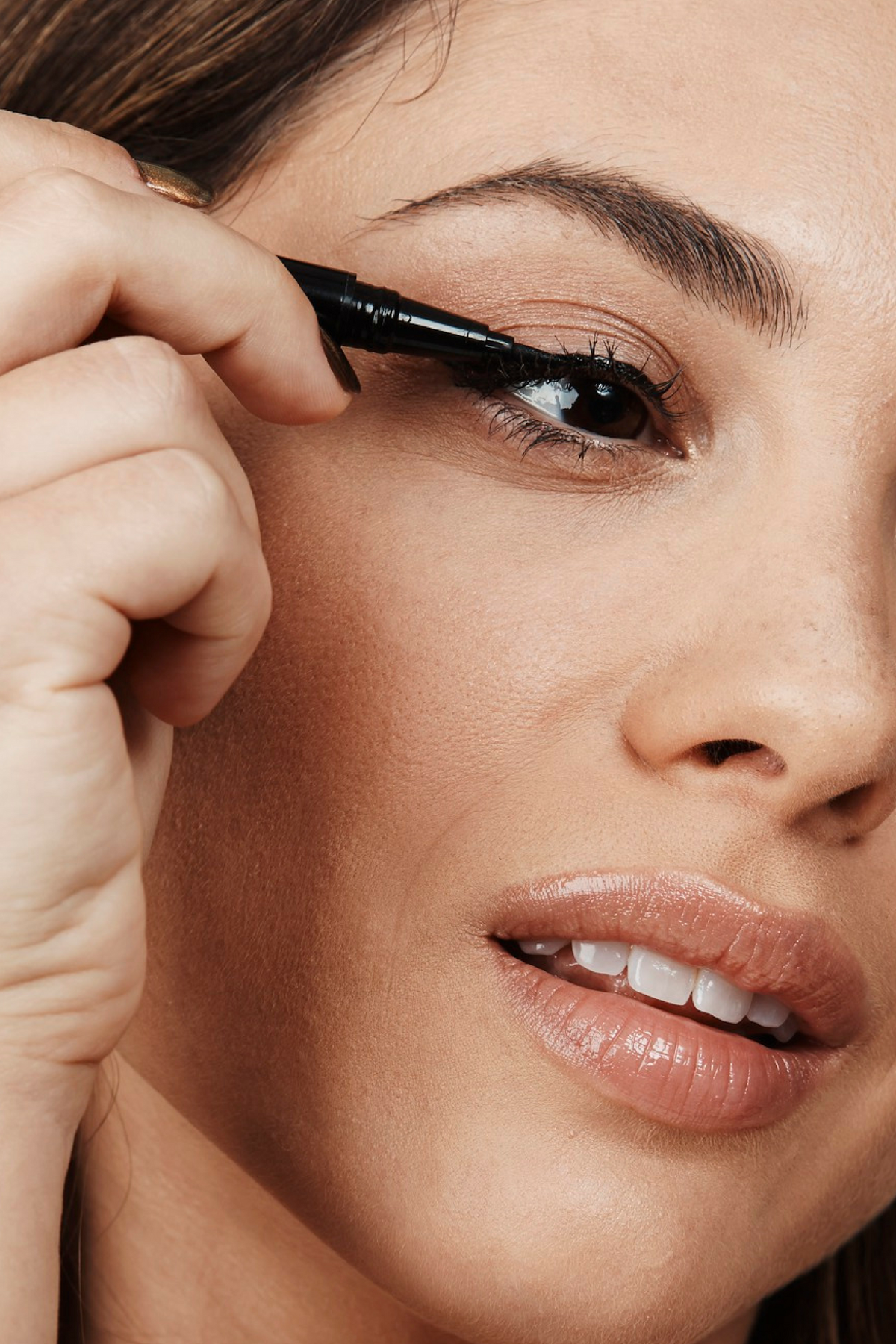 Jak aplikować eyeliner