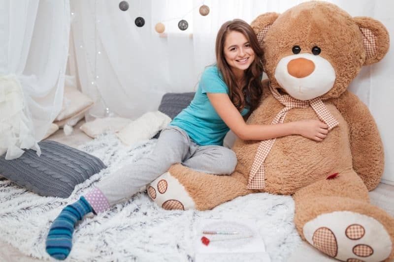 المرأة، عانق، حجم الحياة، دمية دب، كذب الفراش، باطن، bedroom