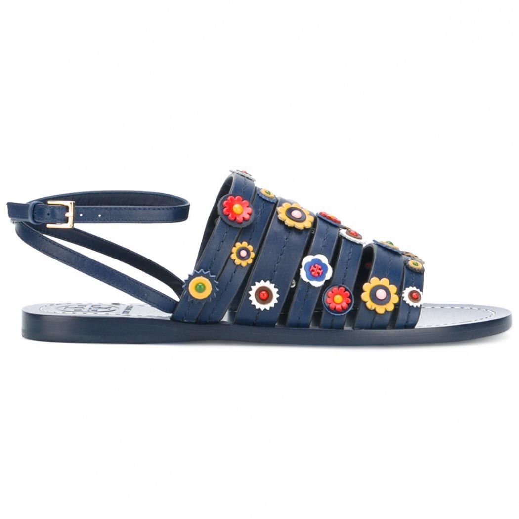 süße Sommersandalen