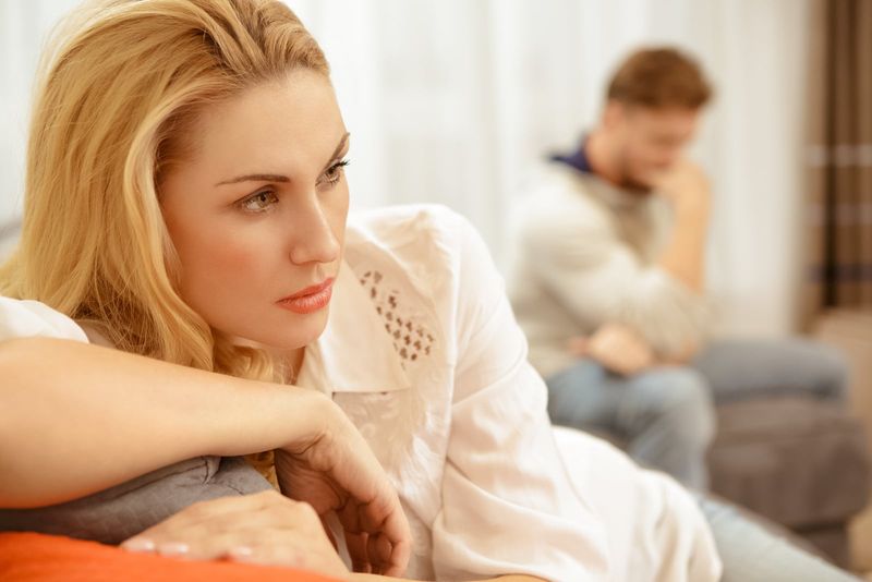 um casal com problemas amorosos