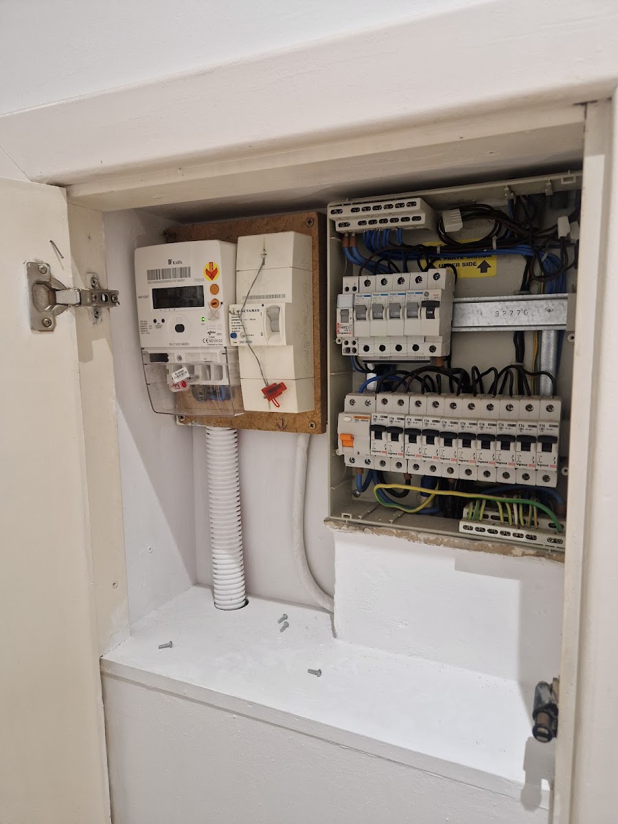 Eletricista 24 Horas Lisboa - 220Volts Soluções Elétricas