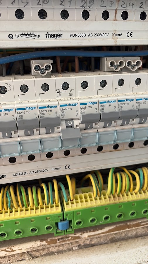Eletricista 24 Horas Lisboa - 220Volts Soluções Elétricas foto 4
