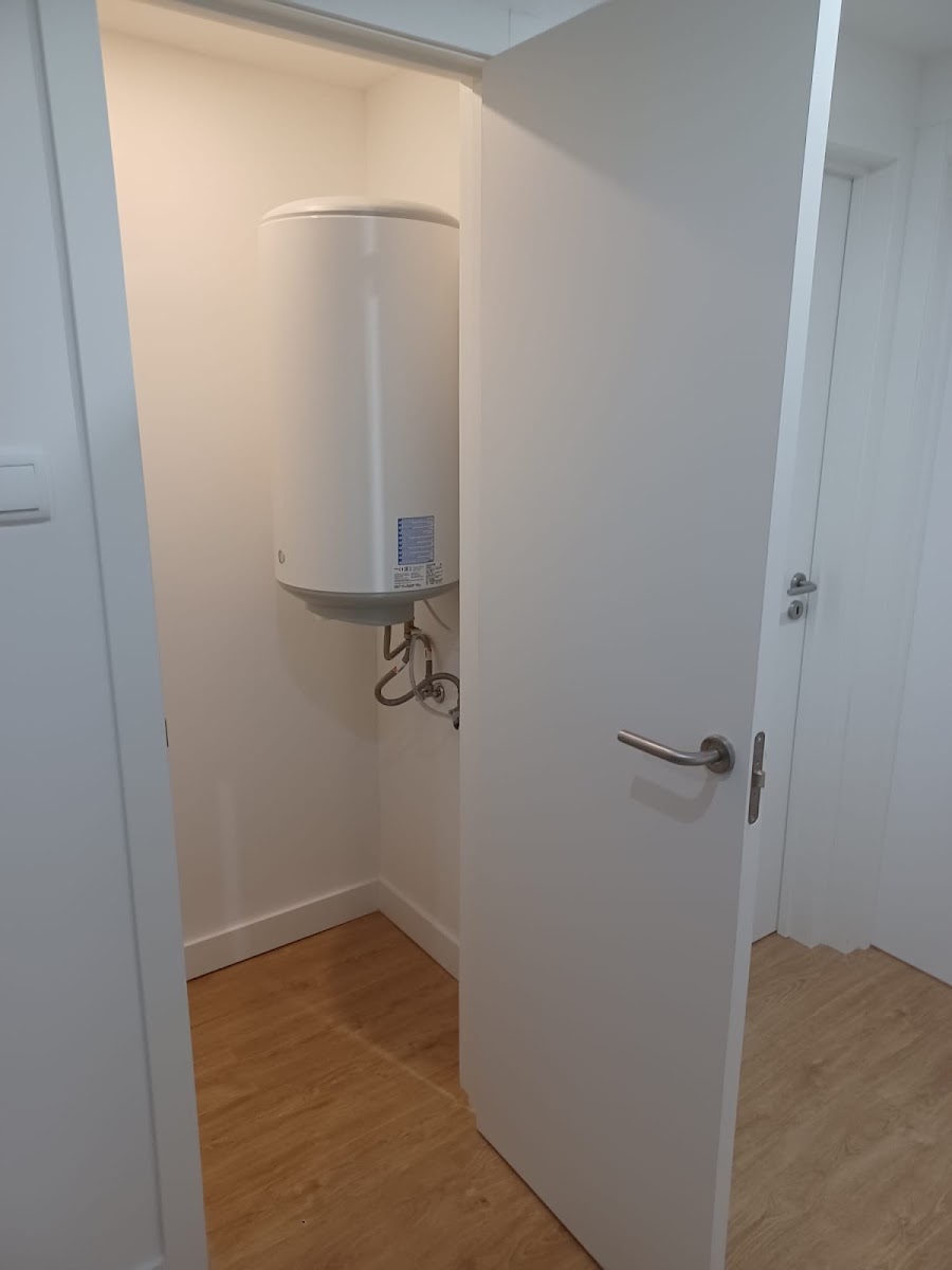 Três Mundos | Remodelações, Pintura, Pavimento Flutuante, Pladur foto 5