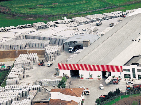 A Cimenteira do Louro, SA - Sede e Unidade de Produção Louro foto 4
