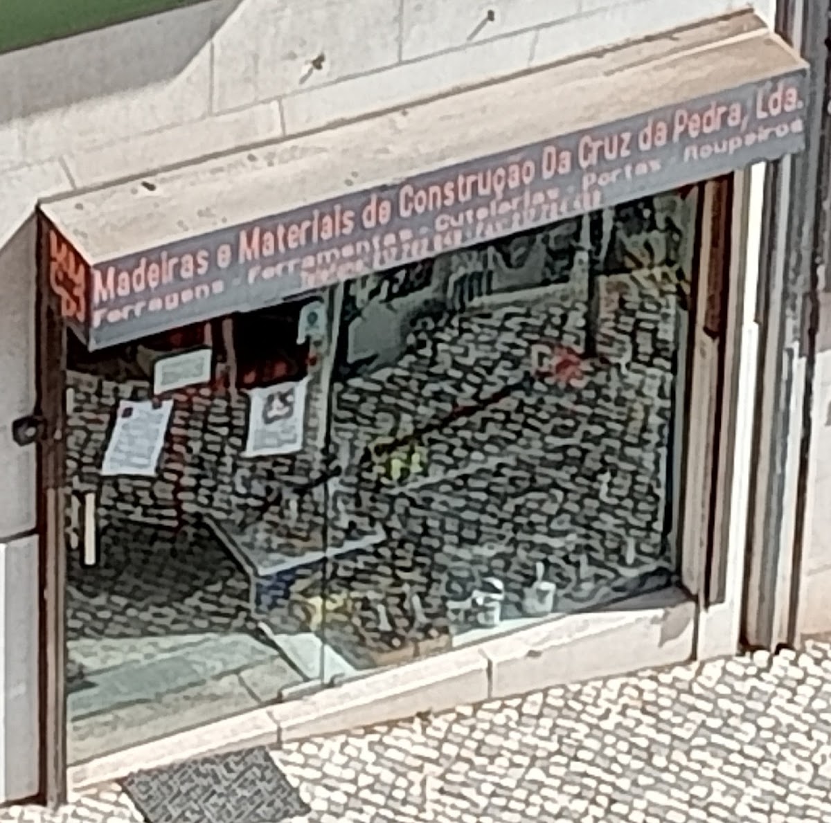 Madeiras e Materiais de Construção da Cruz da Pedra, Lda