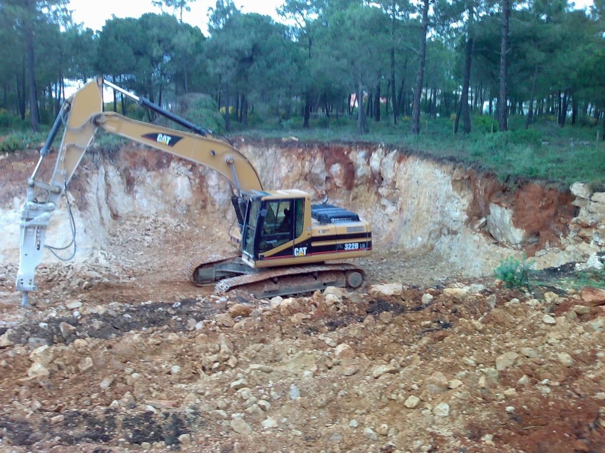 Henriques & Belo - Escavações e Terraplanagens, Lda foto 10