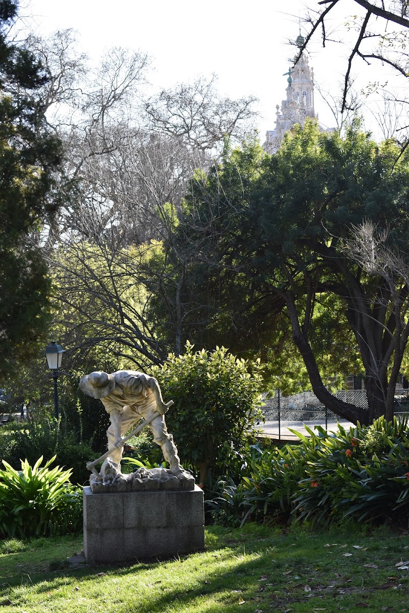Estátua O Cavador - de Costa Motta (tio)