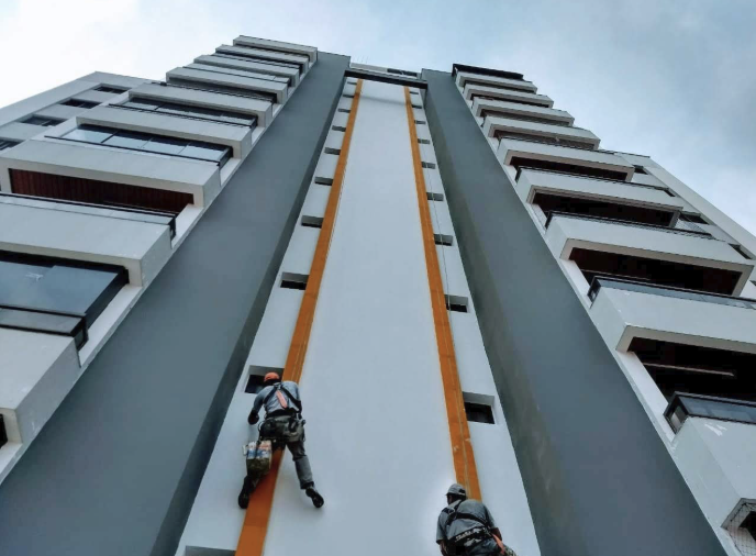 RBpainting | Pinturas | Alpinismo Industrial | Telhados foto 6