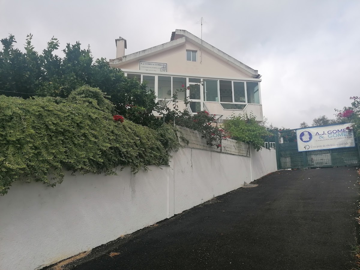 Tojalminios, Lda. - Caixilharias em Alumínio e PVC foto 3