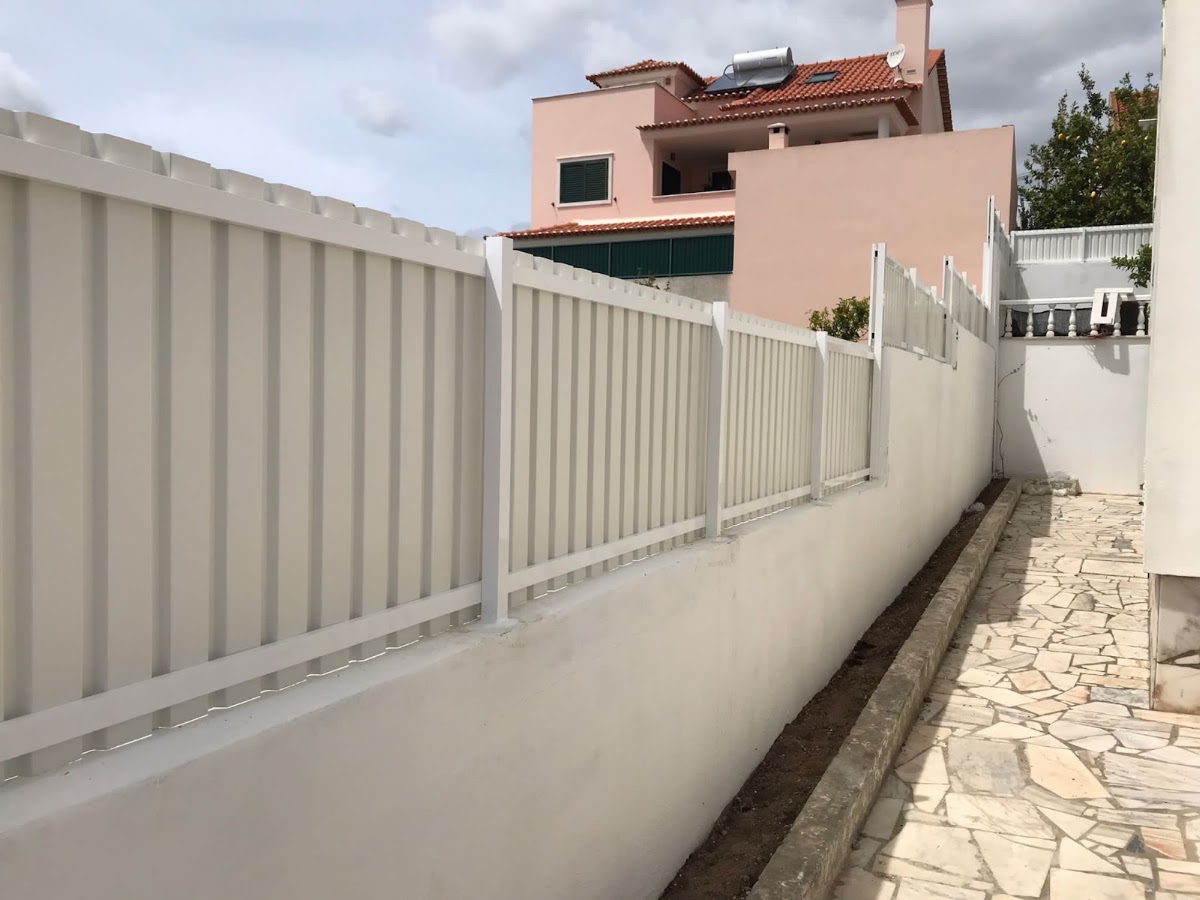 Tojalminios, Lda. - Caixilharias em Alumínio e PVC foto 4