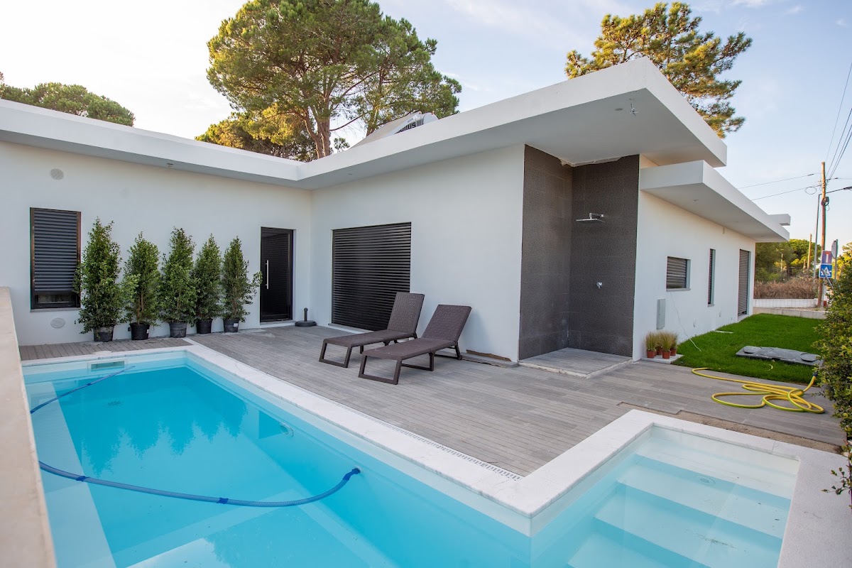 My Design House (MDH - Comércio de Casas Modulares, Lda)