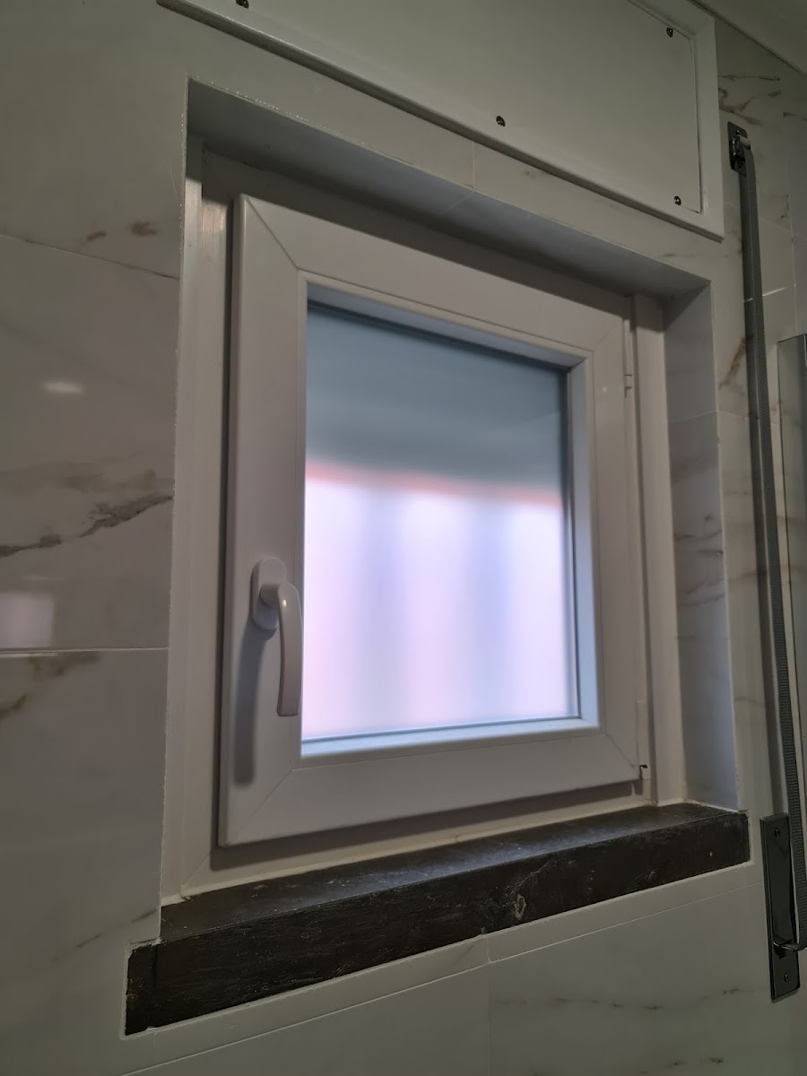 Caixitécnica, Janelas em Pvc e Alumínio foto 3
