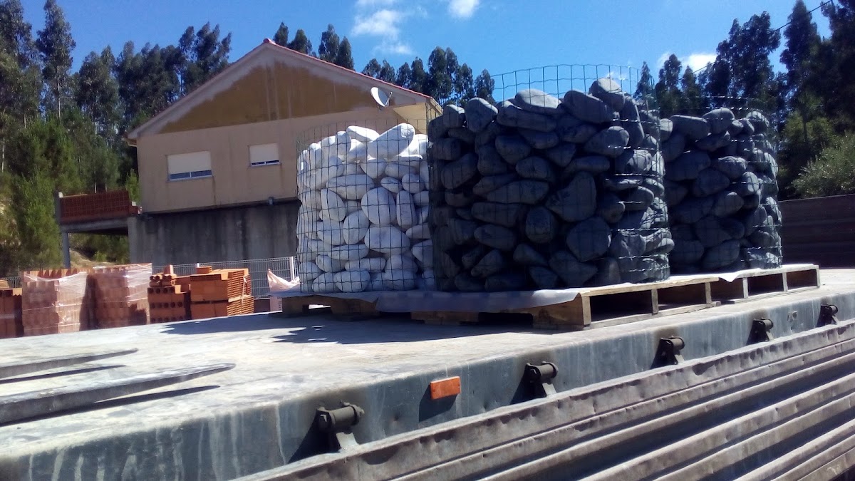 Cerâmica Tejo de Joaquim Lopes Cadete Lda foto 3