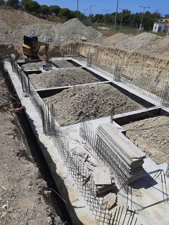 Retroscava - Movimentação de Terras e Materiais de Construção, Lda foto 2