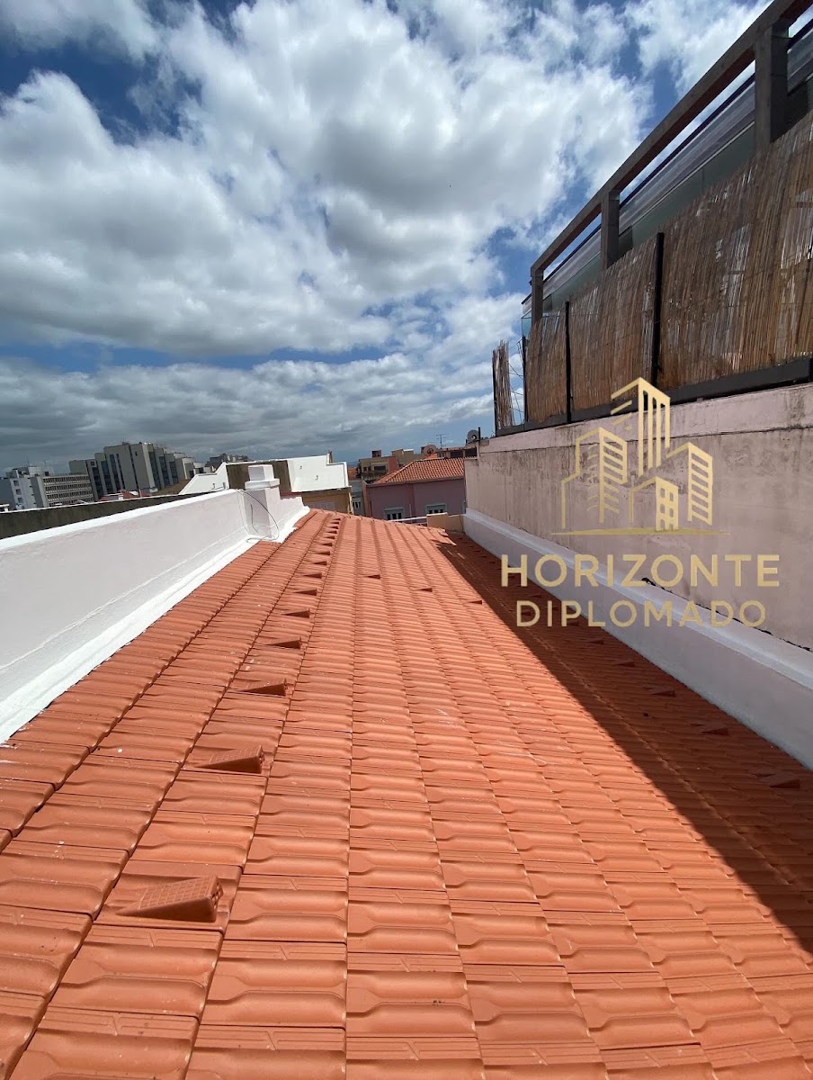 Horizonte Diplomado Lda - Pintura e revestimentos foto 6