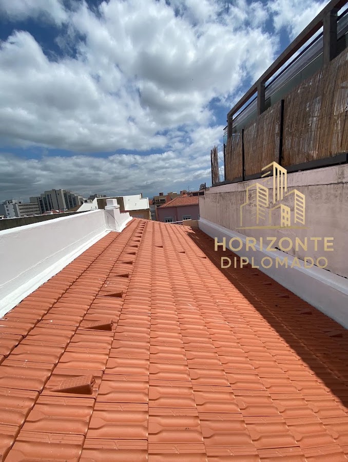 Horizonte Diplomado Lda - Pintura e revestimentos foto 7