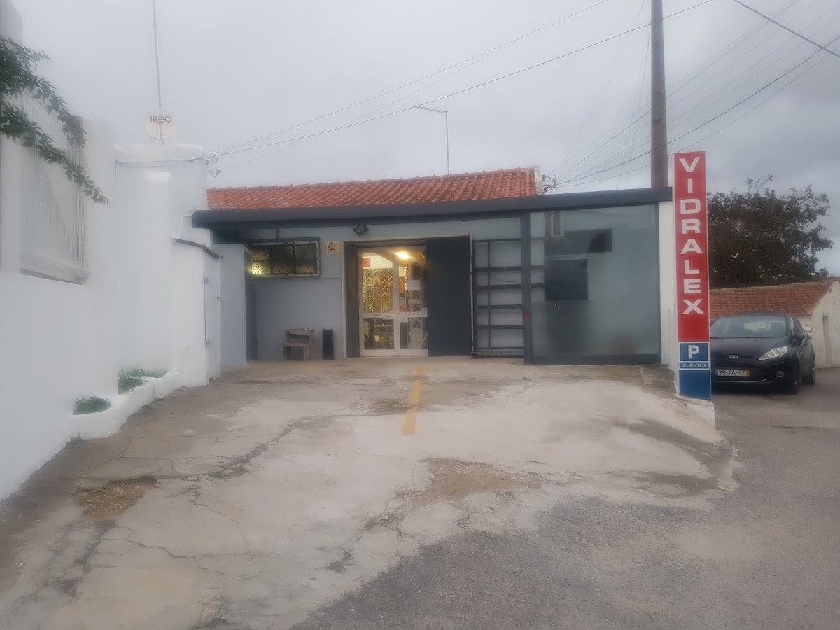 Vidralex -Vidros e Espelhos lda foto 2