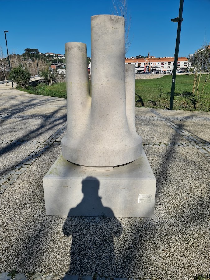 Conjunto de esculturas de pedra foto 3