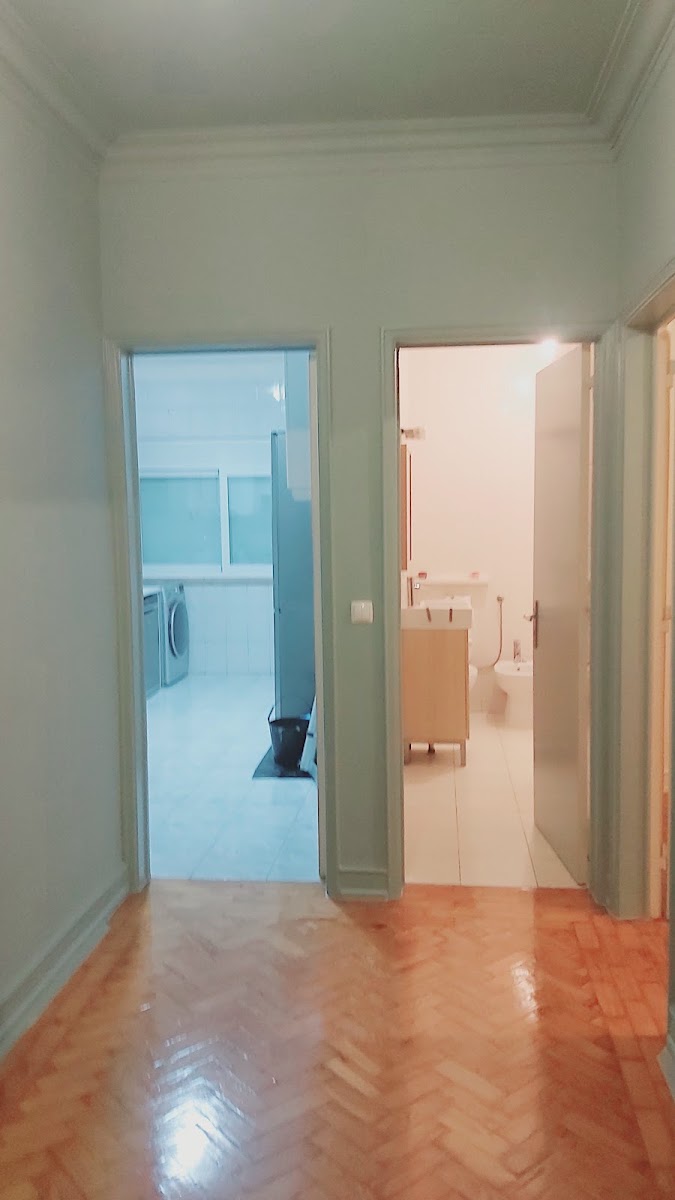 Marvila lisbon Painter &Tiles Services foto 9