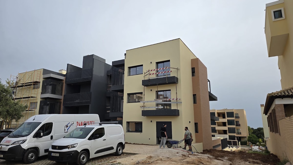 GLOBITEIA MATERIAIS DE CONSTRUÇÃO TINTAS E VERNIZES foto 2