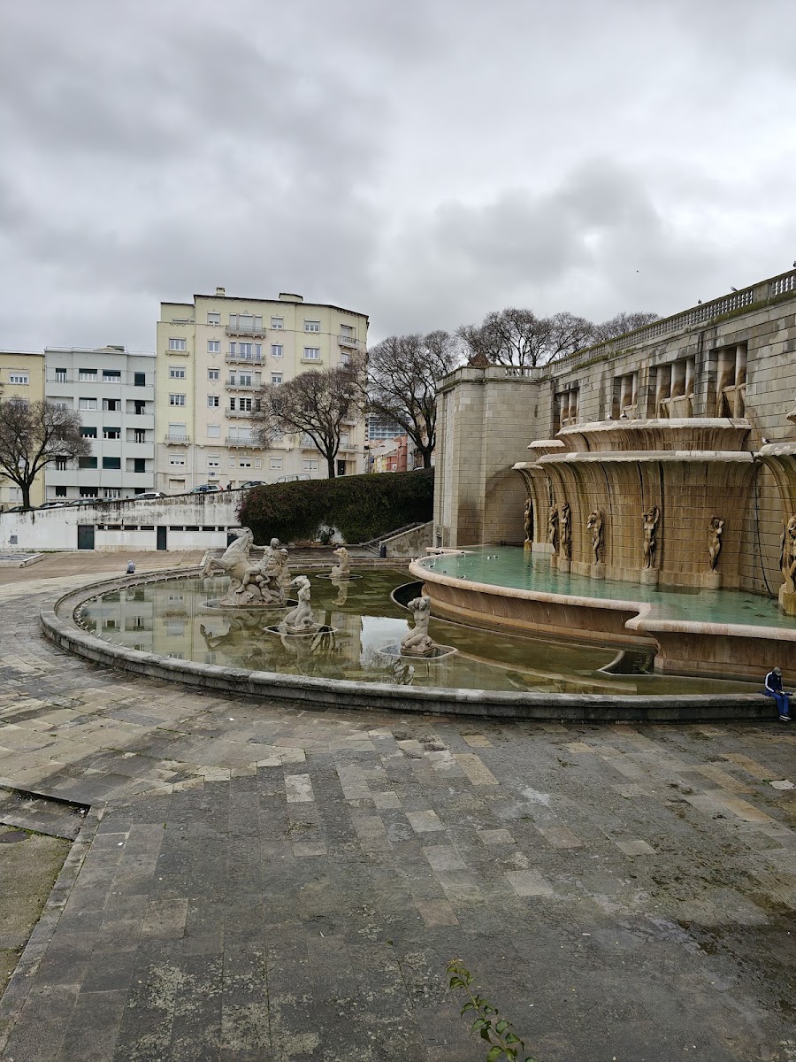 Escultura As Tágides - Fonte Monumental da Alameda
