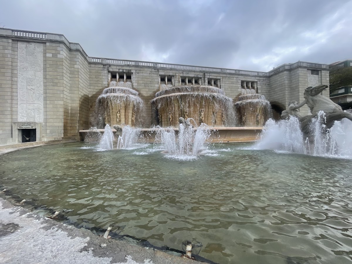 Escultura As Tágides - Fonte Monumental da Alameda foto 4