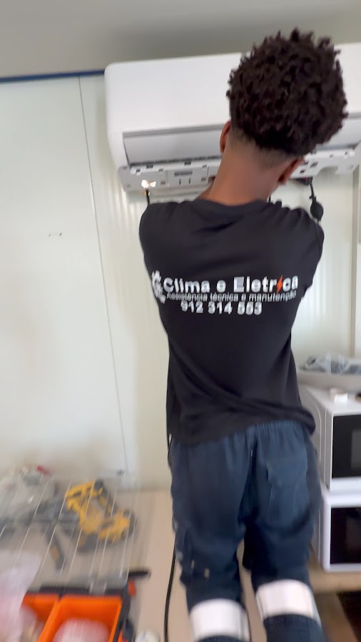 Clima e elétrica Ass. Téc e Manutenção foto 8