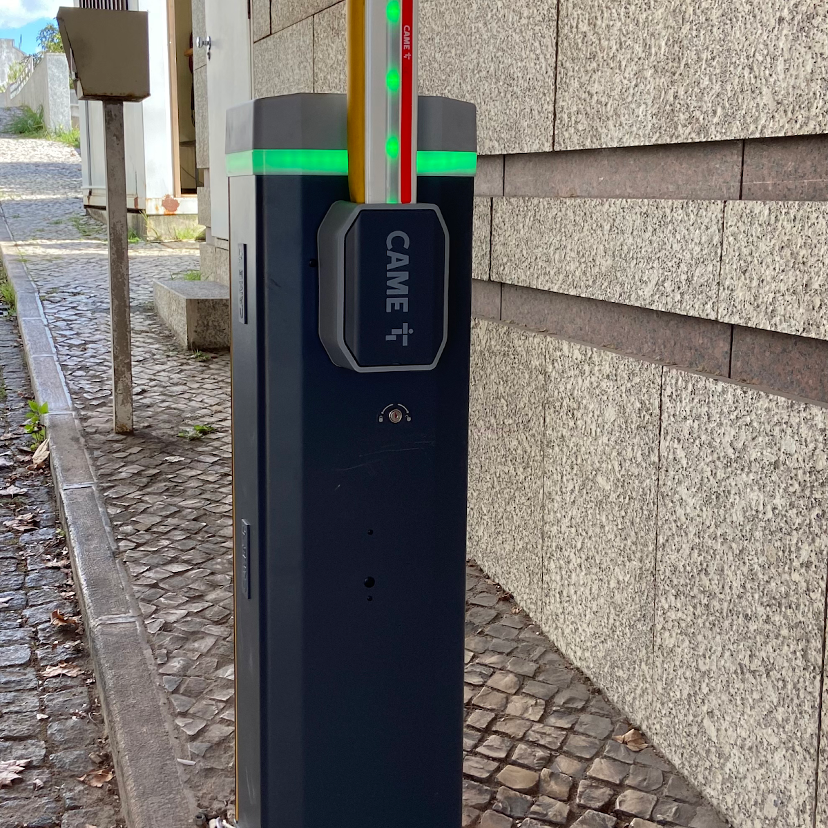 Mastergate - Instalação e manutenção de portas e automatismos, lda foto 9